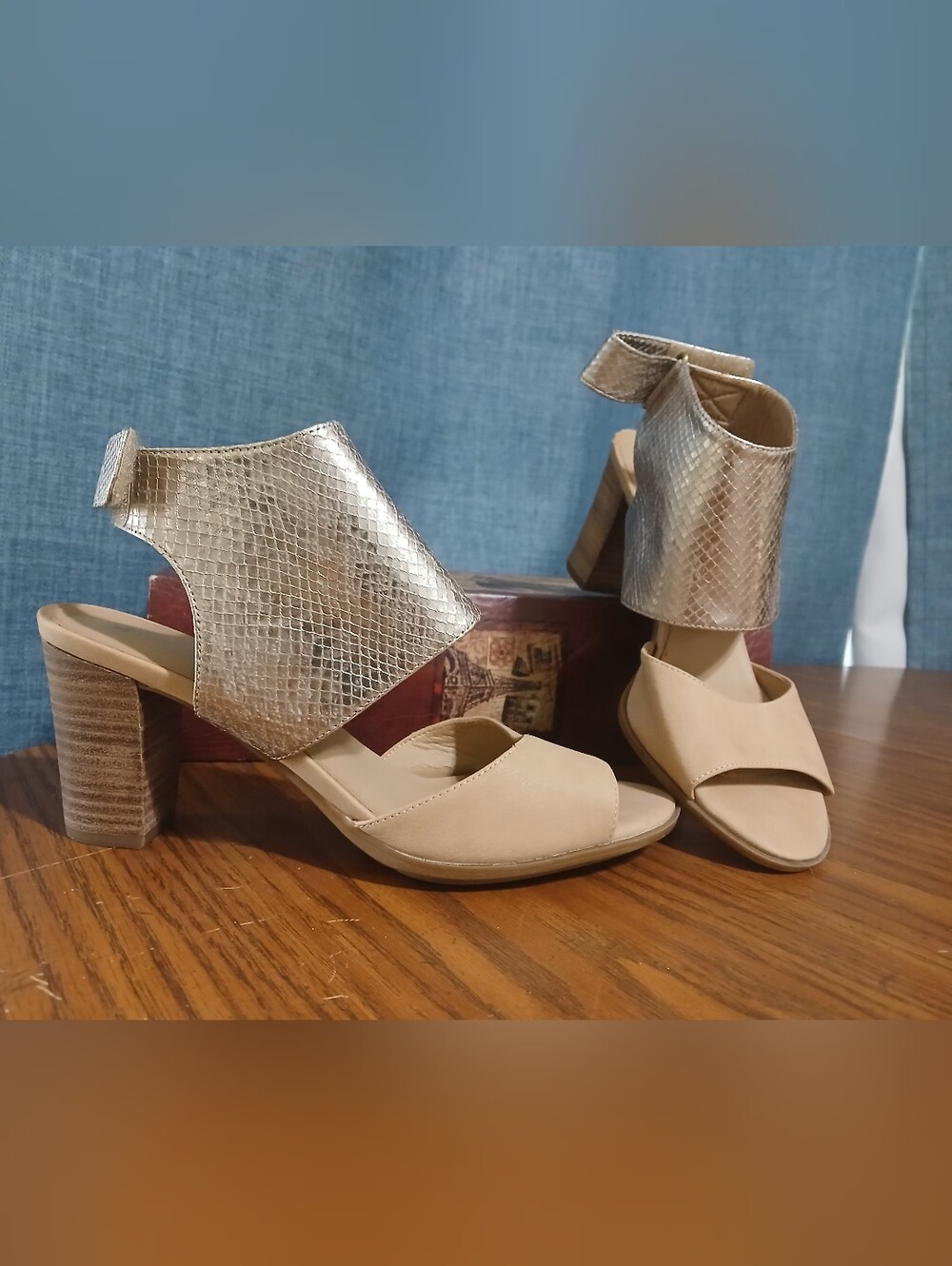 Naturalizer N2 Chunky Heel Sandals
